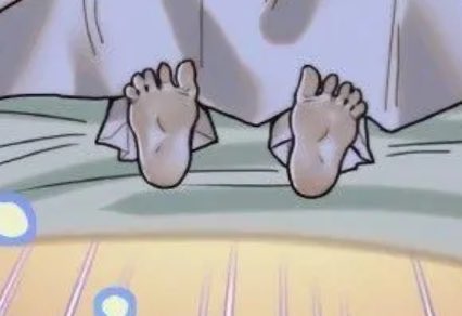 whmiau's tweet image. Nunca que eu vou cair nessa máfia que diz que o Xie Lian tem pé sujinho, o pé dele é pé de bebê, limpinho e cheiroso, apenas aceitem