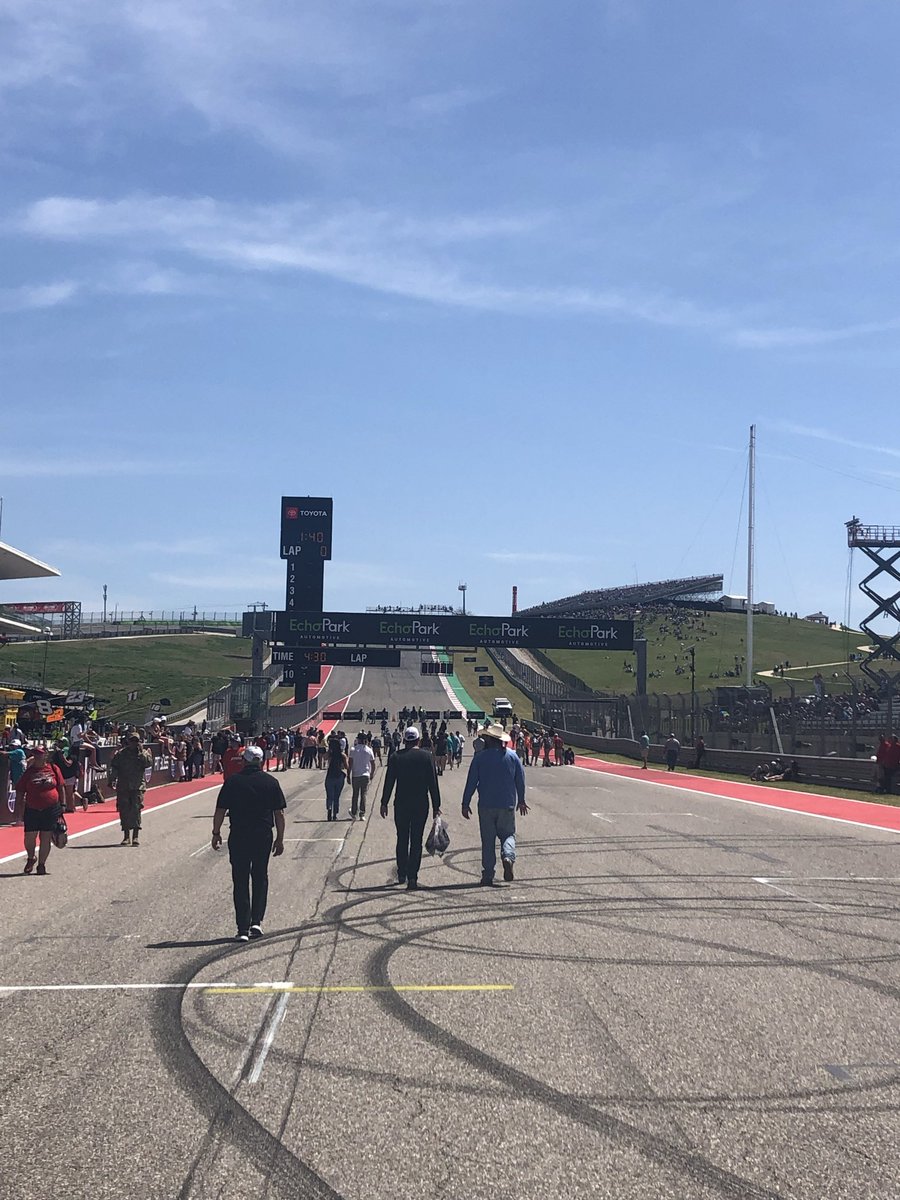 2 PM CT <a href="/COTA/">Circuit of The Americas</a> #Weather update - It’s another great day for racing

Sunny skies, 84°F, 17%, &amp; north winds at 17 mph. Gusts to 25-30 mph. 

Head wind out of Turn 1, strong crosswind on the back straight. 

Enjoy the racing!