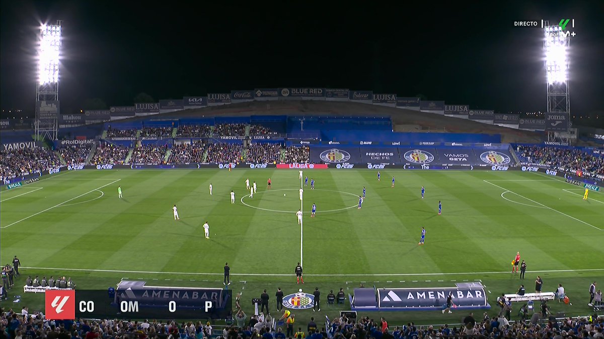 marca's tweet photo. Real Madrid y Getafe han cumplido con el parón de 15 segundos promovido por la AFE. Es una protesta por el partido que se jugará en Miami entre Barça y Villarreal

#GetafeRealMadrid https://t.co/c3m39OqGEH