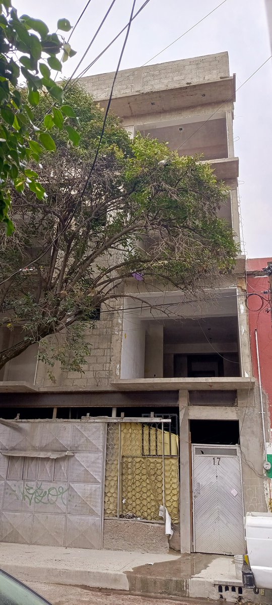 Esta construcción no se le ve la Manifestación. 
Están trabajando sobre una construcción vieja. 
Es una práctica recurrentes. 
Almería 17.
Solicitamos su revisión  Alcalde <a href="/LuisMendozaBJ/">Luis Mendoza Acevedo</a>