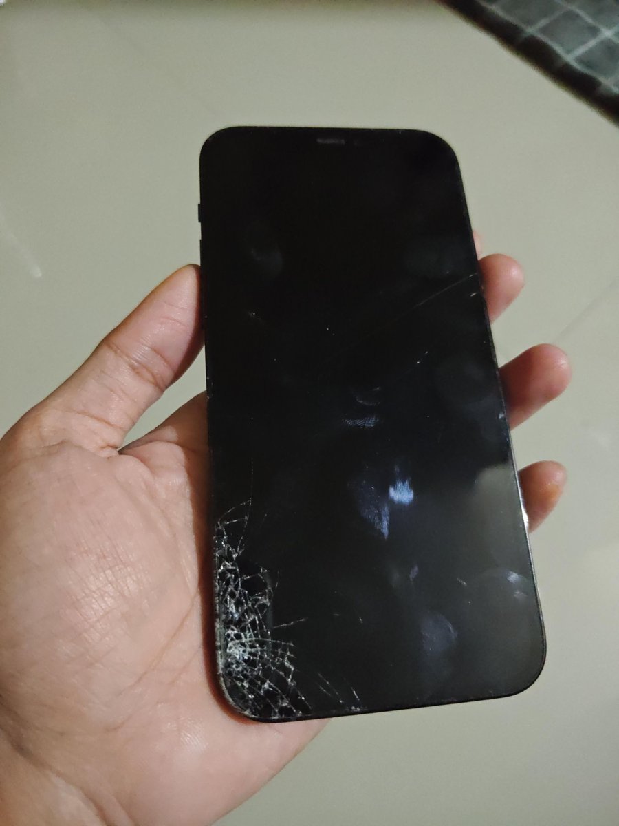 VFrmnsyh's tweet photo. Guys, info tempat service lcd dong di bali sekitaran denpasar dimn ya😭🥲 https://t.co/zTHlNwztTW