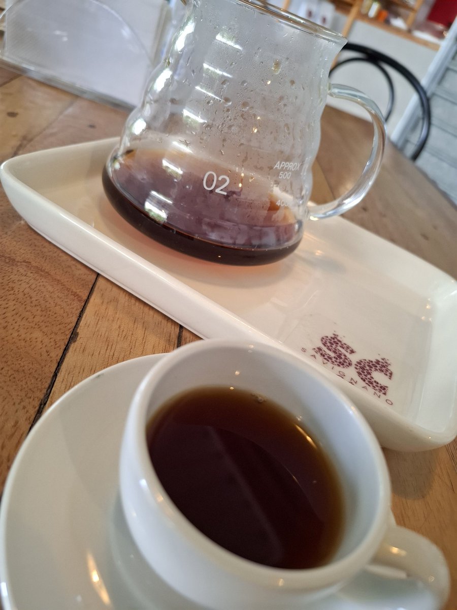 Una persona que a logrado que aprecie y entienda mejor el cafe es Luis <a href="/savignanocafe/">Savignanocafe</a> hoy le pedi un filtrado borbon rojo, El Avila, y me permitio conocer su PARAGON (bola acero y titanio congelada). Indescriptible calidad de buen cafe. <a href="/olmedosole/">𝐎𝐥𝐦𝐞𝐝𝐨 𝐒𝐨𝐥𝐞́ ☕️</a> <a href="/RodHerreraFoto/">Rodrigo Herrera</a> <a href="/yankarlos38/">Jean</a>