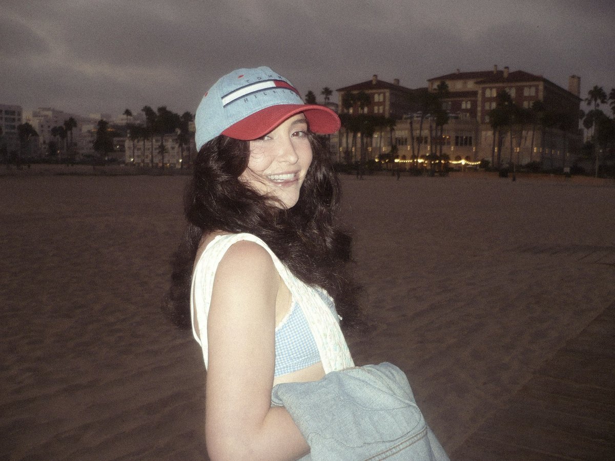 Janewilde2_'s tweet photo. hey wilde things!! i just realized i did not show you guys my latest film photoshoot! i have been doing vintage/film shoots for nearly 5 YEARS 😳 #janewilde https://t.co/2EHGzgnE0D