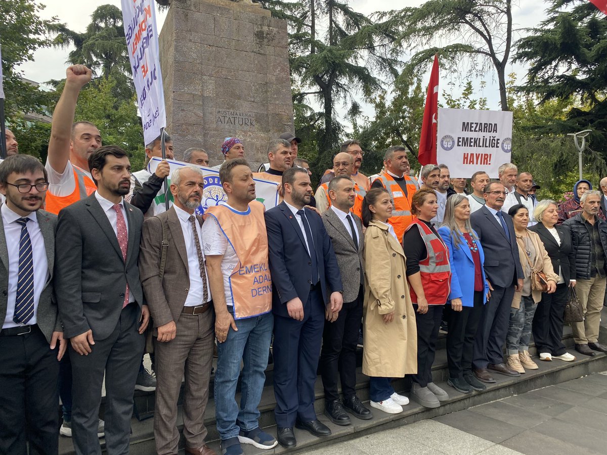 Emeklilikte Kademe Mağdurları İçin Adalet!

Yıllarca çalışıp prim günlerini dolduran emeklilikte yaşa takılan vatandaşlarımız, sadece bir gün bir yaş farkı nedeniyle emeklilik haklarından mahrum bırakıldı. Bu bir talep değil, gasp edilmiş bir hakkın iadesi meselesidir.