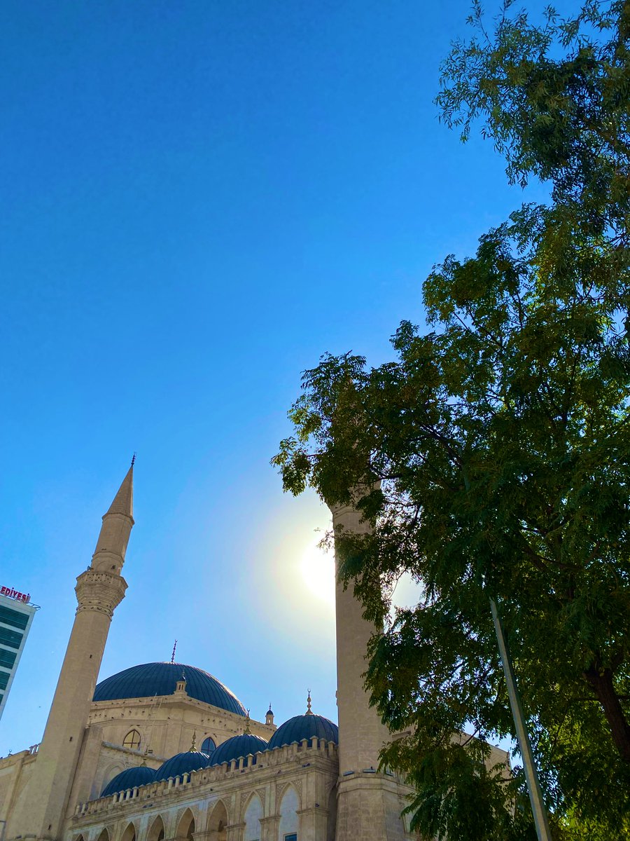 HilyLyi's tweet photo. Kara mı, ak mı gönül duvarı?
Şifâ mı, zehir mi insanoğlu?
Hangi yol gider vuslata doğru?
Âhiret, ilimsiz kime nasip oldu?
Yazan belli, öğreten belli; anlaşılmayan ne vardı? https://t.co/otVRADecPM