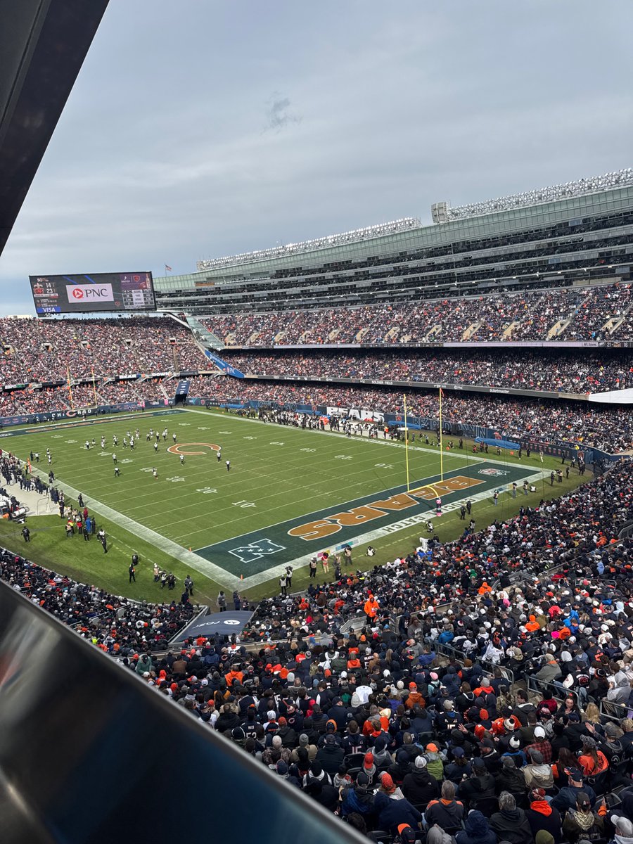 kellysoko's tweet photo. @CheapSeats411 🐻🐻🐻 https://t.co/c1JZNCJRNI
