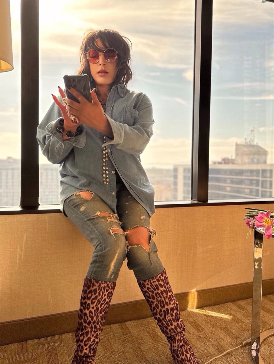 KlymaxxBcooper's tweet photo. I stay ready!
#klymaxx #klymaxxbernadettecooper https://t.co/SgOn7AiKNO