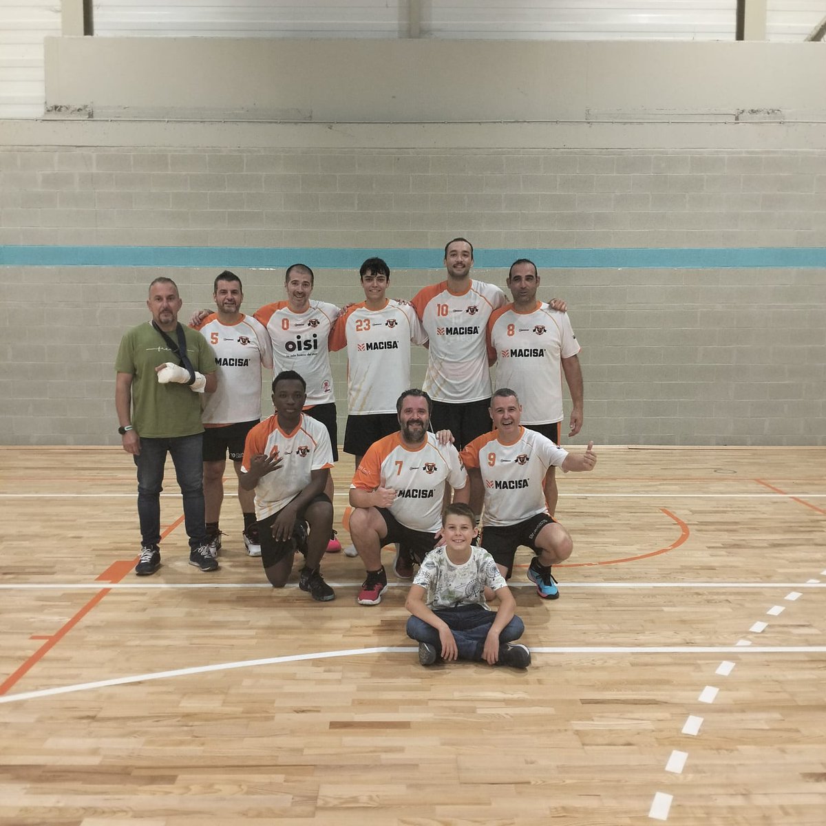 Victoria del Social Bronce contra Special Olympics 32-49

#CdAnfora #Baloncesto #Cuarte #CuarteDeHuerva