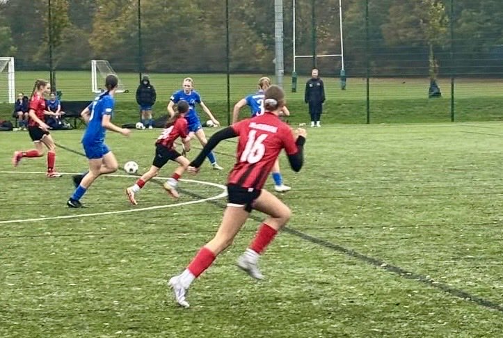 Congratulations to Pippa who played for Oxfordshire schools this weekend making her debut for the county and representing DGS. We are incredibly proud of you Pippa! ⚽️
