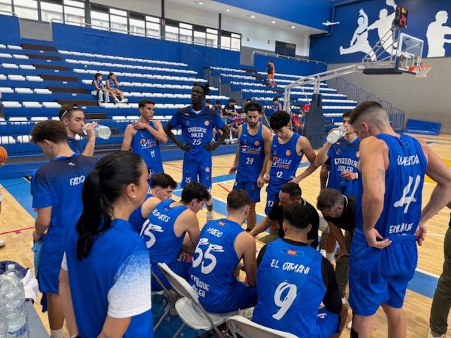 El Enrique Soler se hace fuerte en casa y supera a un combativo CB Motril (90-77)

Noticias completa: cdenriquesoler.clupik.app/es/games/86148…