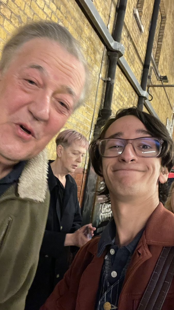 -πππππ- | HARBINGER BACK IN TOWN |βοΈ|β€οΈβ€οΈββοΈ (@amadmannotabox) on Twitter photo The Minister of Chance himself, Stephen Fry, what a treat! With both of us trying to work a camera because neither of us is good at taking selfies. We both ended up holding the phone for this π€£ The Minister of Chance himself, Stephen Fry, what a treat! With both of us trying to work a camera because neither of us is good at taking selfies. We both ended up holding the phone for this π€£