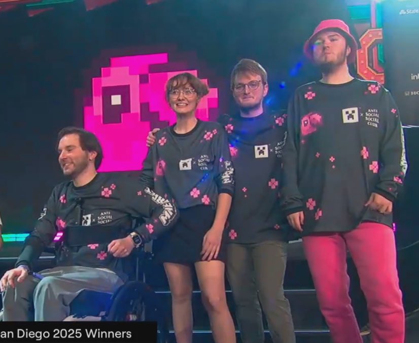 gtwsyaoi's tweet image. LETS GO PINK PARROTS 🩷🌸🦜