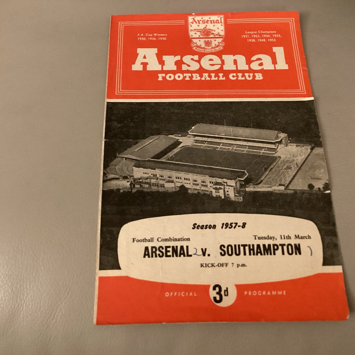 1957/8 Arsenal Reserves v Southampton 11 March 1958 Football Combination Dodgin

£4.99 currently

1 bid

Ends Wed 22nd Oct @ 7:34pm

ebay.co.uk/itm/1274279081…

#ad #saints #saintsfc