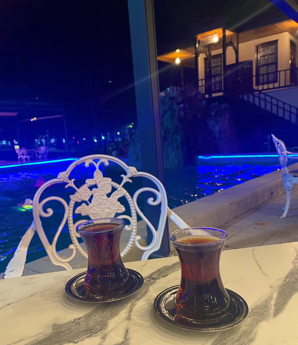 bigeorge's tweet photo. Sohbetin dibii https://t.co/GmPBjhnlyN