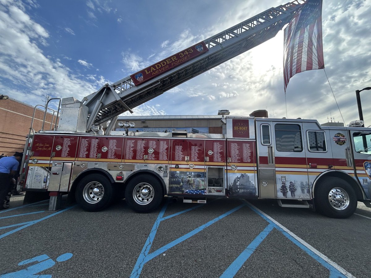 NFSAorg's tweet image. Honored to take part in a beautiful &amp;amp; moving memorial service for all the @FDNY post-#911 #firefighter heroes