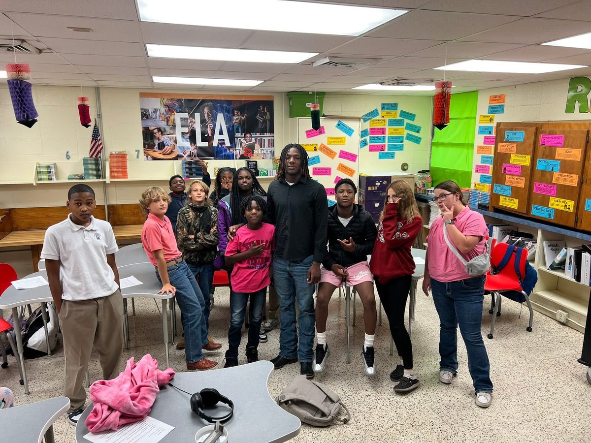<a href="/mariifa6/">Elmari Lewis</a> took some time out to go inspire the kids last week. Love to see my guys give back. 💡✨