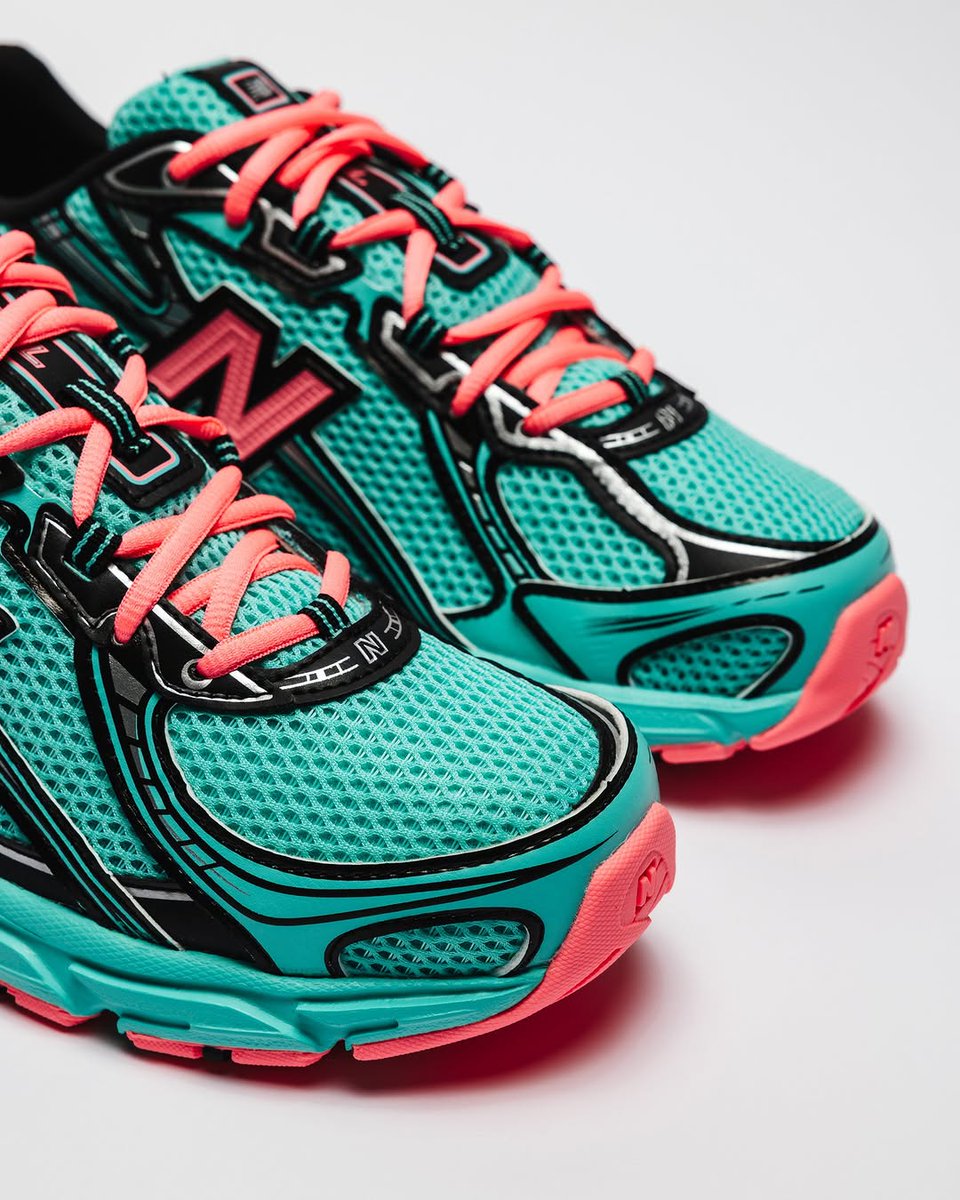 JustFreshKicks's tweet image. New Balance 740 &apos;Cyber Jade&apos; on sale for $92 at checkout 🩵🩷

bit.ly/42OVj2j