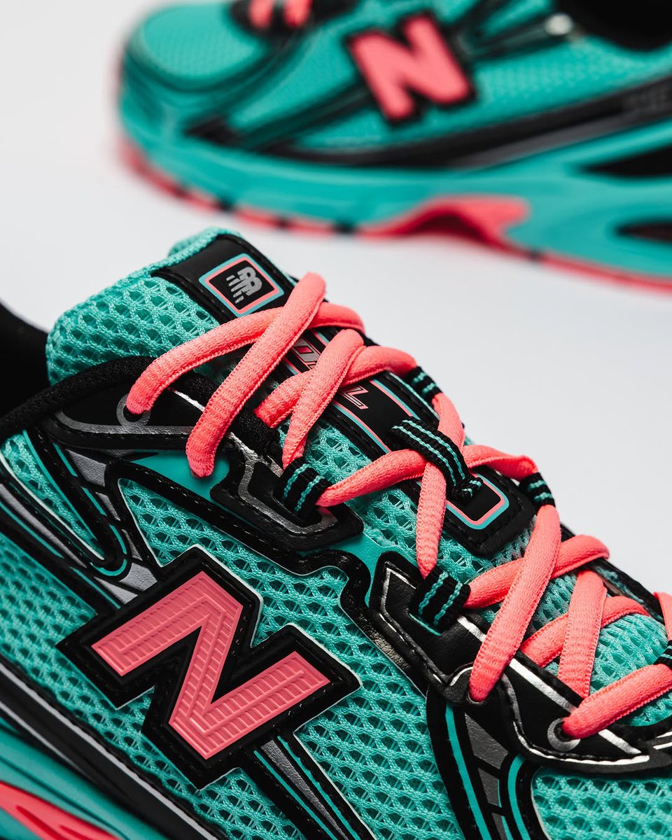 JustFreshKicks's tweet image. New Balance 740 &apos;Cyber Jade&apos; on sale for $92 at checkout 🩵🩷

bit.ly/42OVj2j