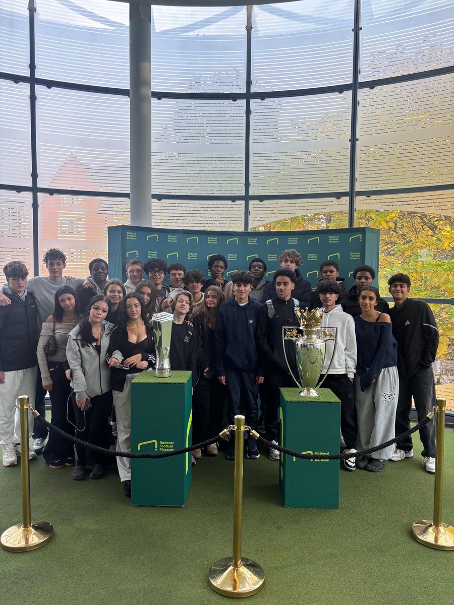 Wren Academy Finchley PE tweet media