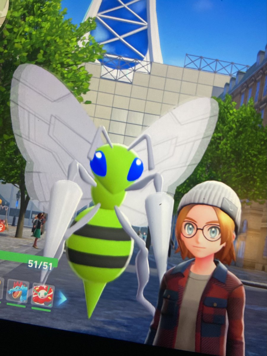 ADibDib15's tweet photo. My first shiny in legends and it had to be fucking beedrill https://t.co/lxfHLE5QTN