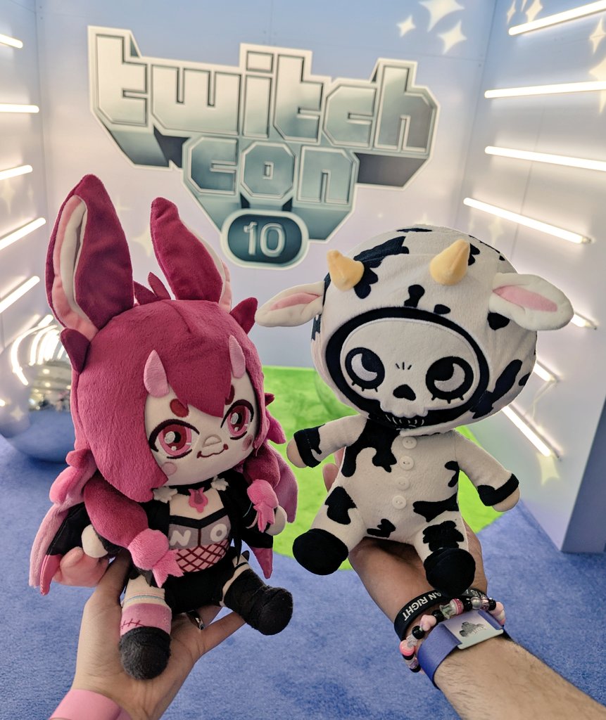 kaimeriss's tweet image. Here comes trouble~