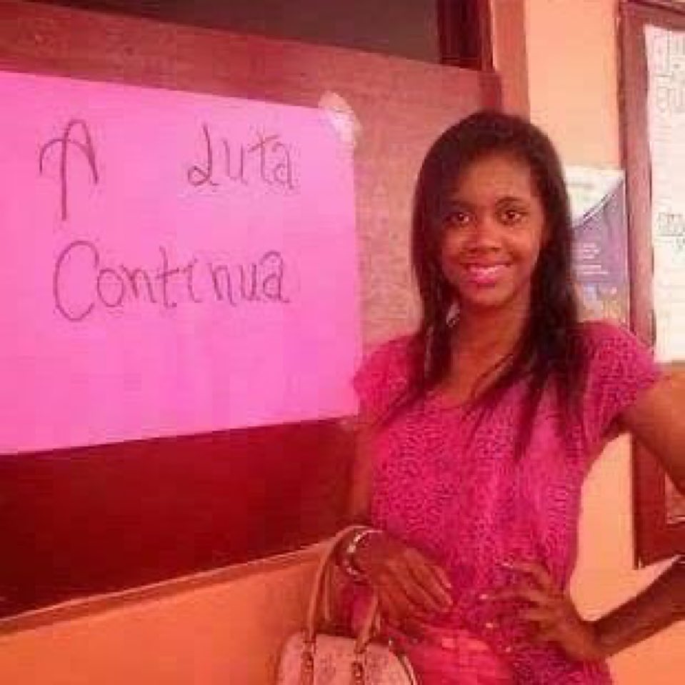 jamilusca's tweet photo. gente o enare já começou me derrubando quando colocou minha data de nascimento incorreta pqp https://t.co/8ueJc1zzzD