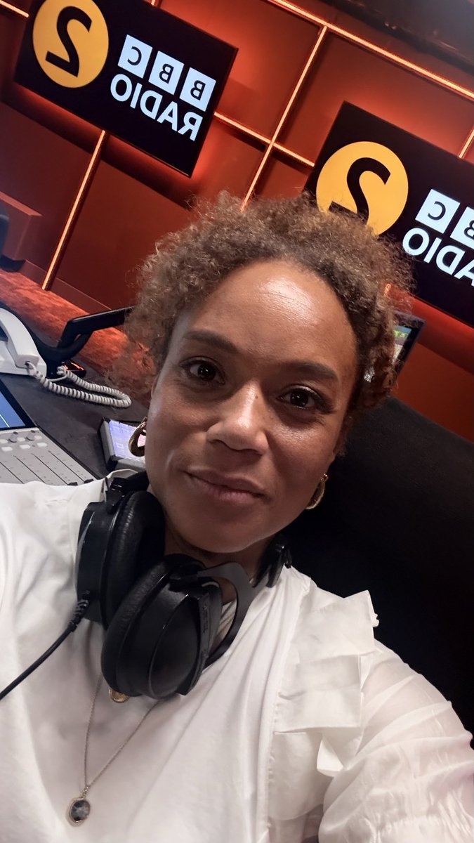 Sunday night. 
Time to unwind?  
Come and join me at 10pm on <a href="/BBCRadio2/">BBC Radio 2</a> or <a href="/BBCSounds/">BBC Sounds</a>