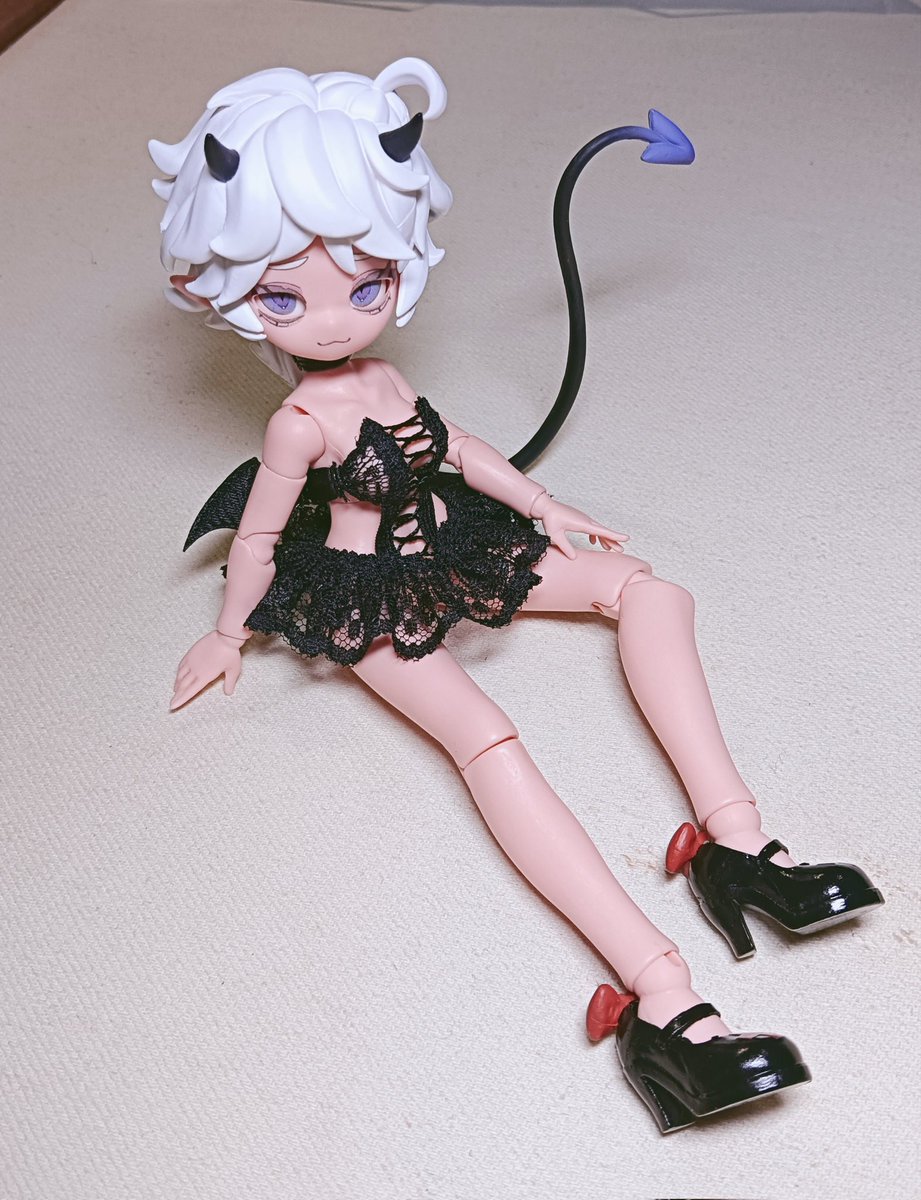 aNemoNePingC's tweet image. 簡單戳一件小惡魔😈
#惡魔角 #DevilsHorn
#雛茲町 #貝貝利爾
#balljointeddoll #球体関節人形
#bjd #doll #ドール
#ドール服 #娃衣