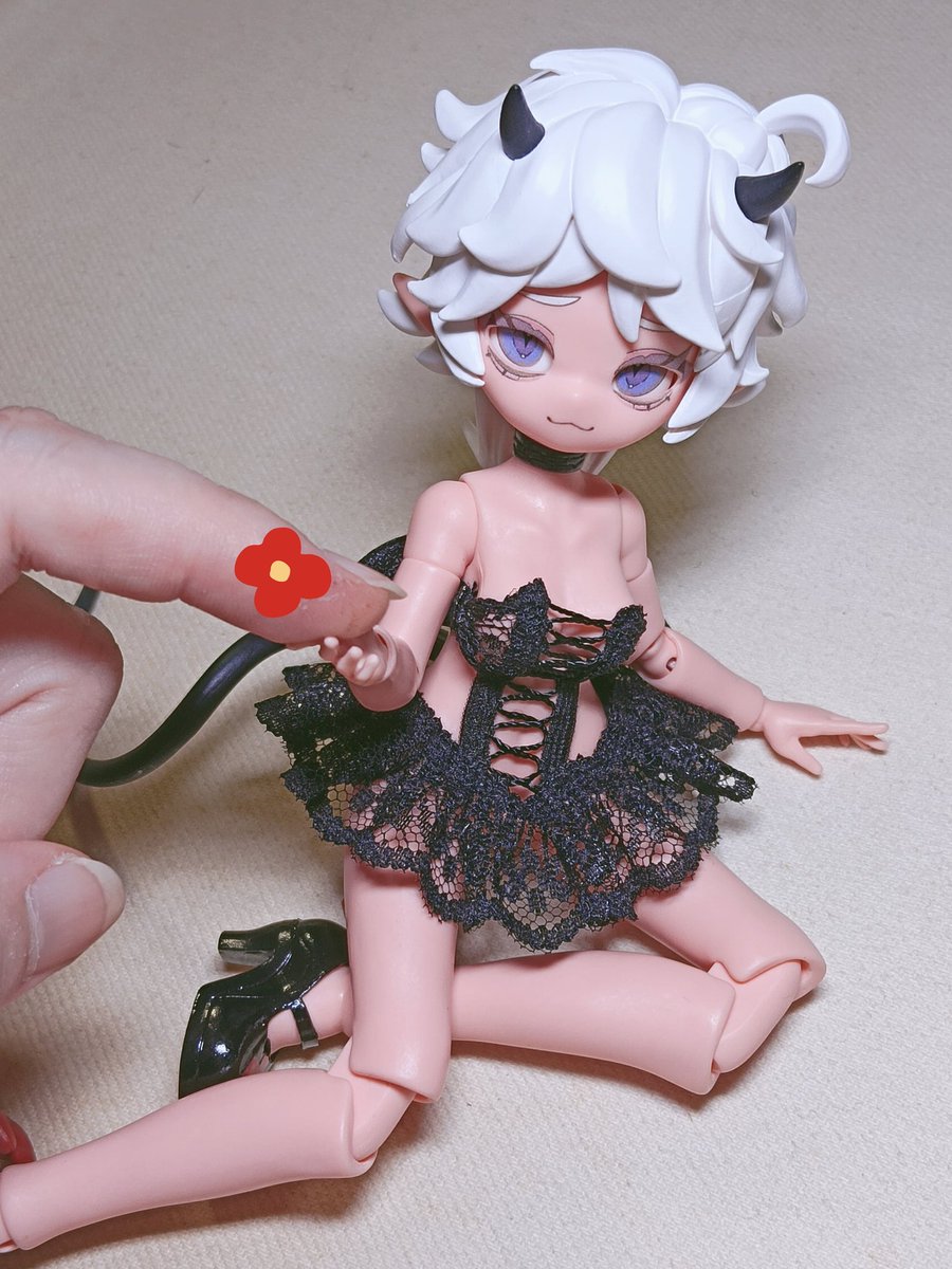 aNemoNePingC's tweet image. 簡單戳一件小惡魔😈
#惡魔角 #DevilsHorn
#雛茲町 #貝貝利爾
#balljointeddoll #球体関節人形
#bjd #doll #ドール
#ドール服 #娃衣