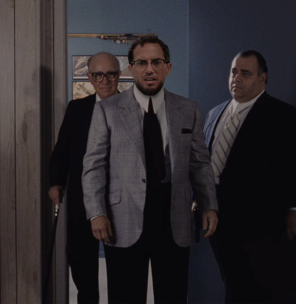 Mike McDaniel walking into the Dolphins facility tomorrow