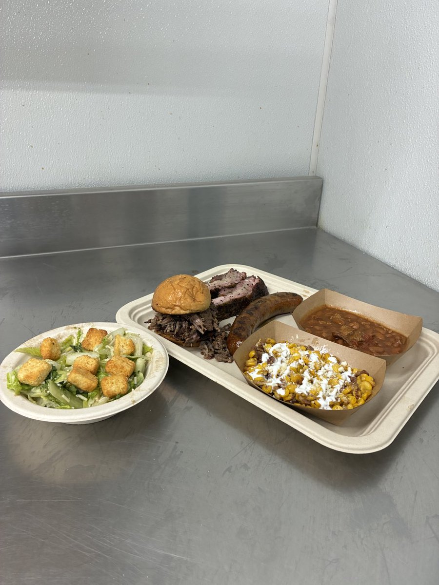 ⁦<a href="/clovisbbqco/">Clovis BBQ</a>⁩ Great meal for ⁦<a href="/ClovisEastMBB/">Clovis East Men’s Basketball🏀🐺</a>⁩ ..