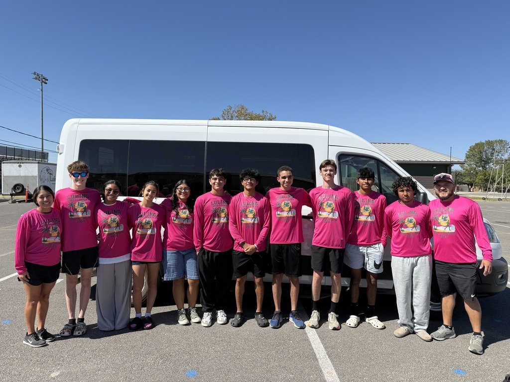 LulingISD's tweet image. This afternoon, our Varsity Boys XC team and our standout Varsity Girls runner, Aurora Jones, hit the road on their way to the Regional Meet!  Tomorrow, they’ll proudly represent Luling ISD on the course in Corpus Christi. Best of luck!