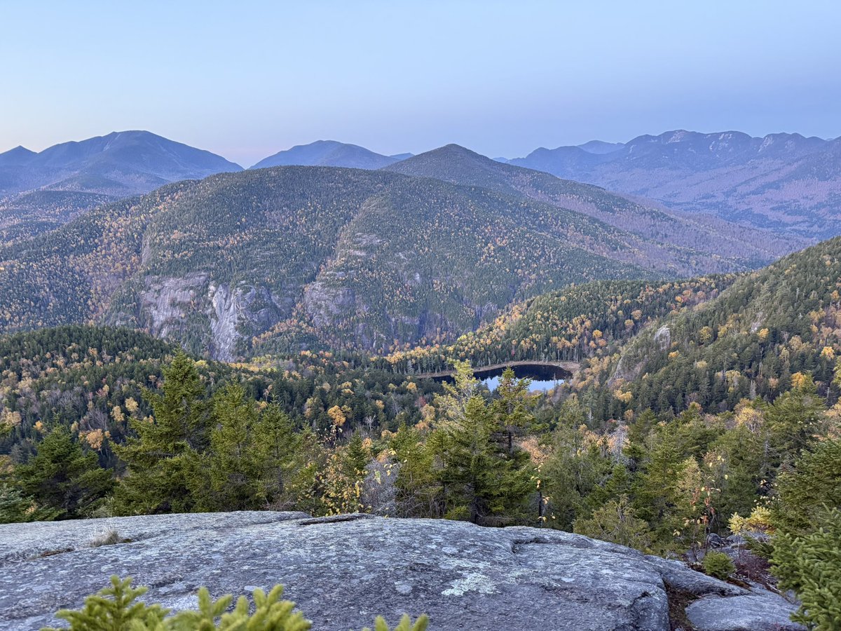 Twitch con fell off… hiking is better 💯❤️‍🔥