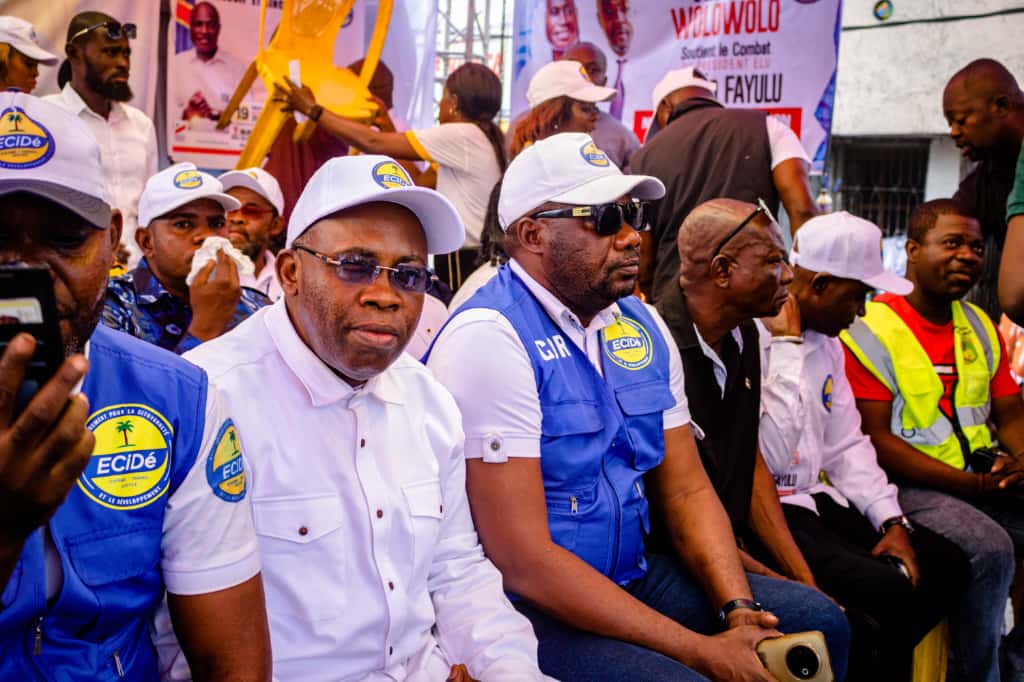 Matinée politique/ECiDé 

L'<a href="/ECiDeRDC/">ECiDé RDC</a> est en pleine
redynamisation de ses bases.👇

Hier samedi c'était à Lukunga, aujourd'hui dimanche,19 octobre,le SG <a href="/DevosKitoko/">Devos Kitoko Mulenda</a>
harangue la foule à Tshangu/Masina.

Carton plein pour cette matinée politique sous le thème : Non à la