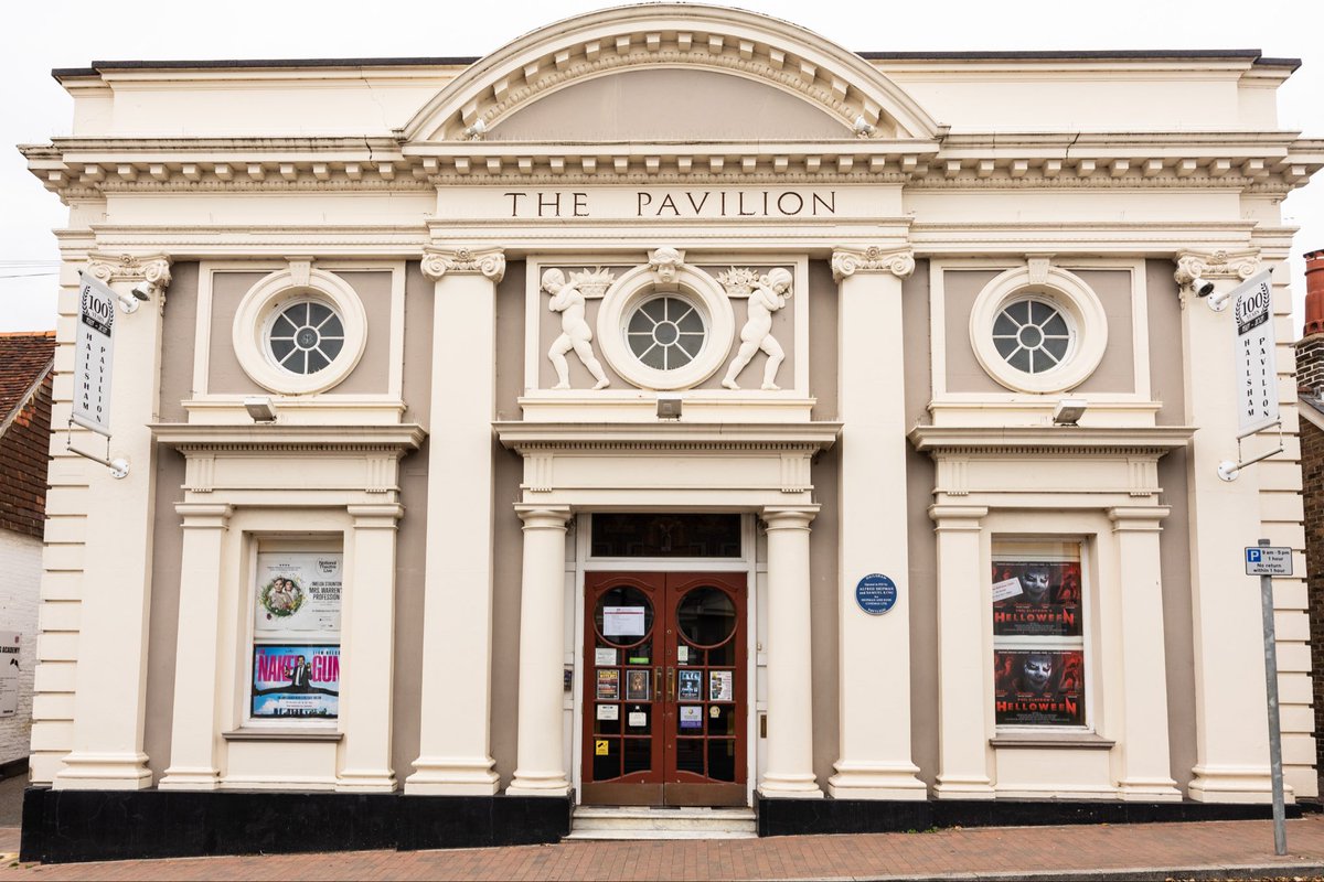 The HELLOWEEN quad posters looking fantastic on display <a href="/HailshamCinema/">Hailsham Pavilion</a> ahead of its 31st October playdate 😍