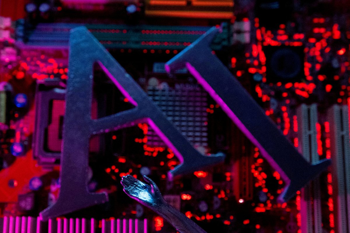 🎧 Will the AI bet pay off? That's the question hanging over the global economy. Tune in to Reuters Econ World to find out all about it reut.rs/46TZwEv