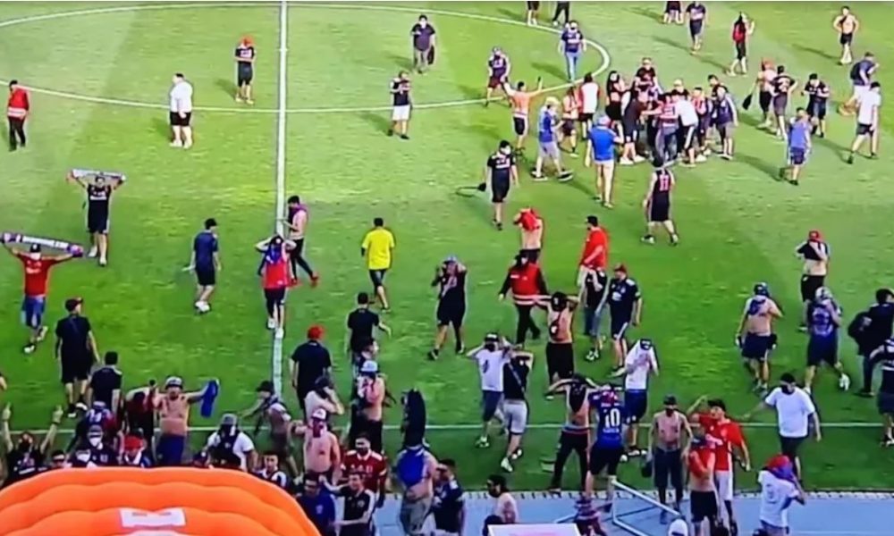 FerNddd_'s tweet photo. La Barra de Everton hoy 
#LosCruzados https://t.co/i1PFEZcj2x