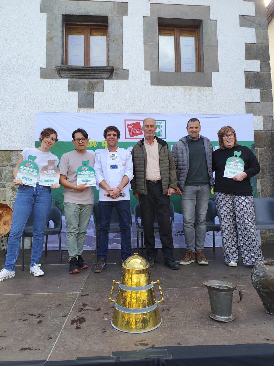 CorderoNavarra's tweet photo. Día de Cordero de Navarra IGP @Reyno_Gourmet para recordar y valorar el esfuerzo de los pastores, el excelente Cordero de Navarra que nos dan, y el gran tesoro cultural que supone su historia y la Trashumancia que realizan desde hace siglos.

Noticia: https://t.co/hPwP8ECA72 https://t.co/w3yi3nFISN