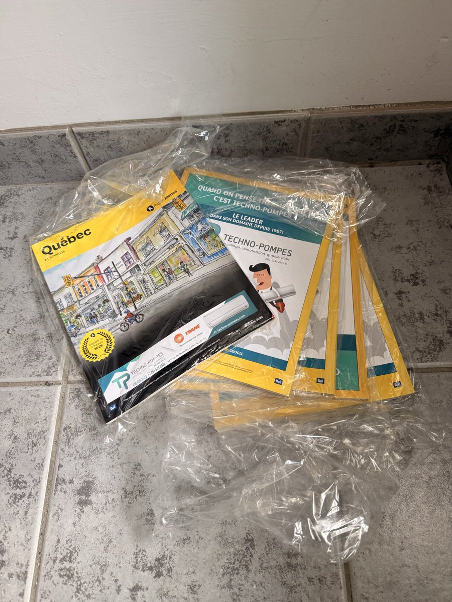 GegeJetSet's tweet image. Bienvenue en 2025 @villequebec 
Livraison de bottin de téléphone.