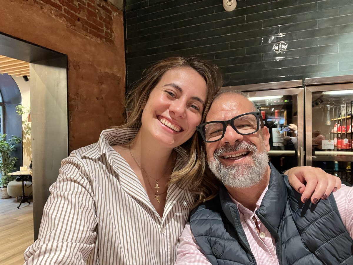 Hoy ha sido un gran día, una fabulosa merienda con mi hija (adoptiva) Claudia ….