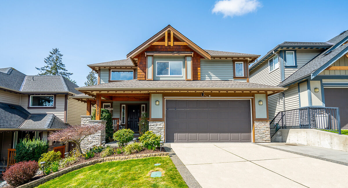 RobertCookHomes's tweet photo. Existing-home sales in Canada declined in September from the previous month, and prices fell to their lowest level in over four years. https://t.co/o96q0YfY5B https://t.co/3rOB2yKsVI