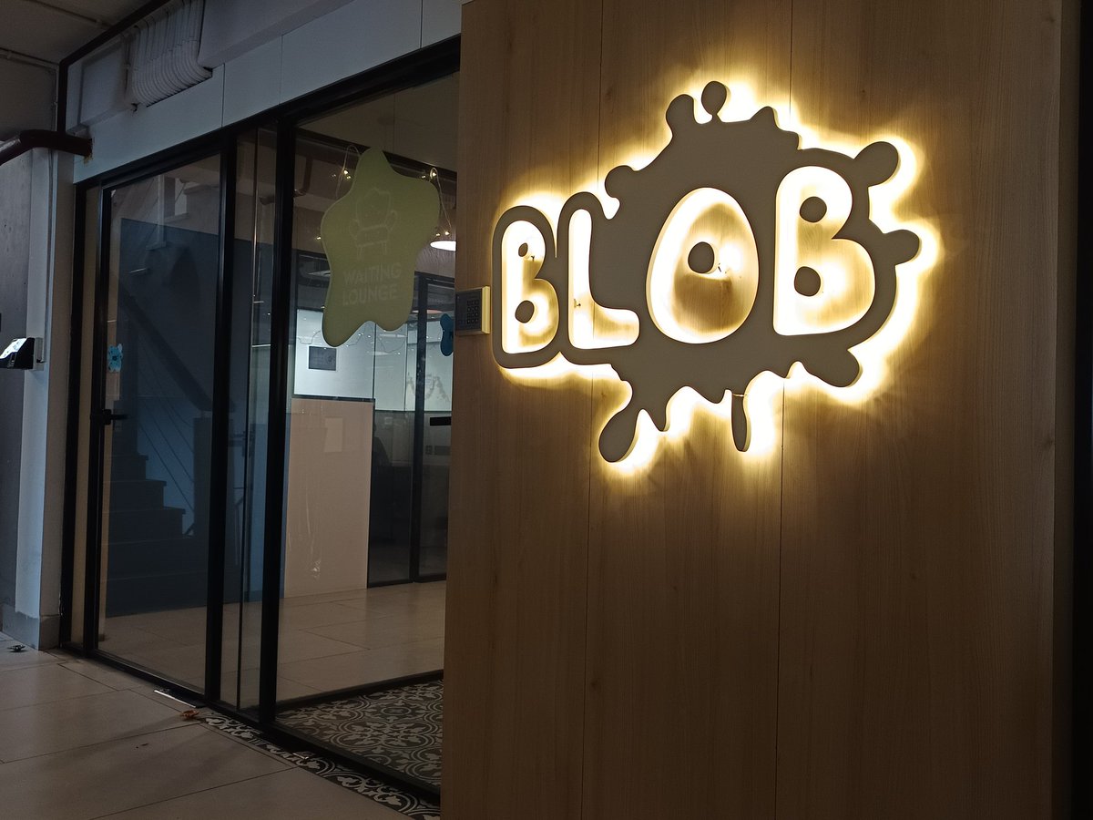 Thrilled to be at the Colosseum Cypherpunk Build Station here in Kolkata! Organized by <a href="/imanishbarnwal/">Manish Kumar Barnwal</a> &amp; <a href="/SuperteamIN/">Superteam India</a> <a href="/superteam/">Superteam</a>. We dove deep, collaborated, and built some amazing things. Intense and productive time. 💻🚀

#Collesseum #Cypherpunk #BuildStation #Kolkata #solana