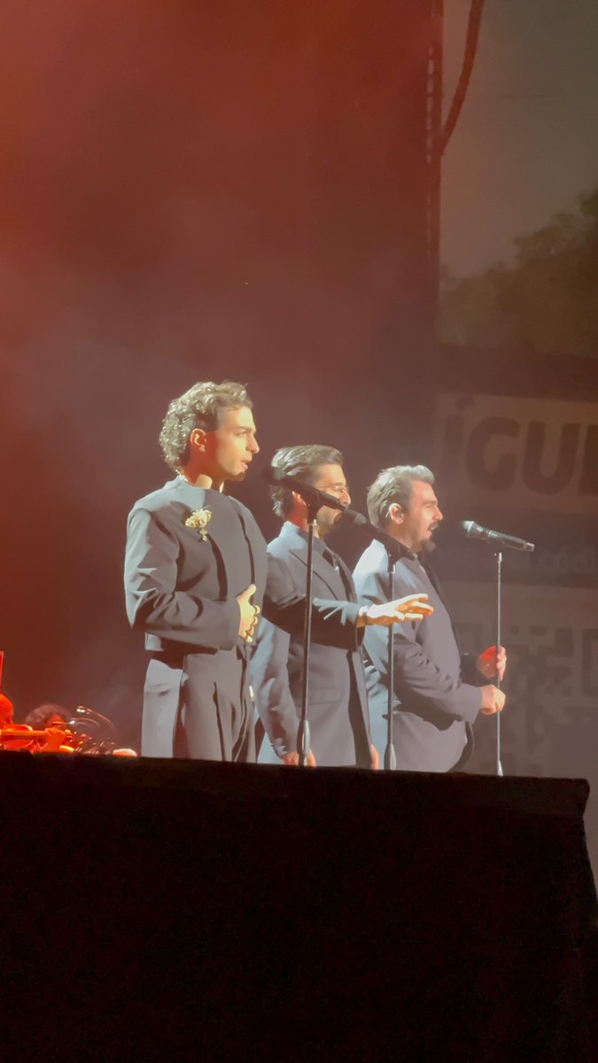 Yanimolap's tweet photo. Hoy amanecí re feliz, gracias por tanto @ilvolo @GianGinoble  , tuvieron que pasar 13 años para volver a verlos y ha sido mágico 😭❤️❤️❤️❤️ https://t.co/5sOvDFpaen