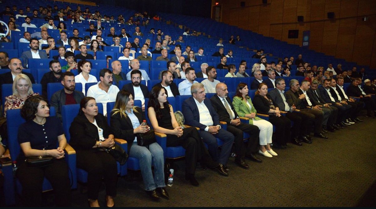 kadin_meclisi's tweet photo. DTSO İş Kadınları Meclisi olarak,
dün gerçekleştirilen olağanüstü genel kurulda Amedspor Kulüp Başkanlığına seçilen Av. Nahit Eren’i ve yönetim ekibini tebrik ediyor, yeni görevlerinde başarılar diliyoruz.
#Amedspor #DTSO #İşKadınlarıMeclisi #Başarılar https://t.co/fqPPkx9xWm