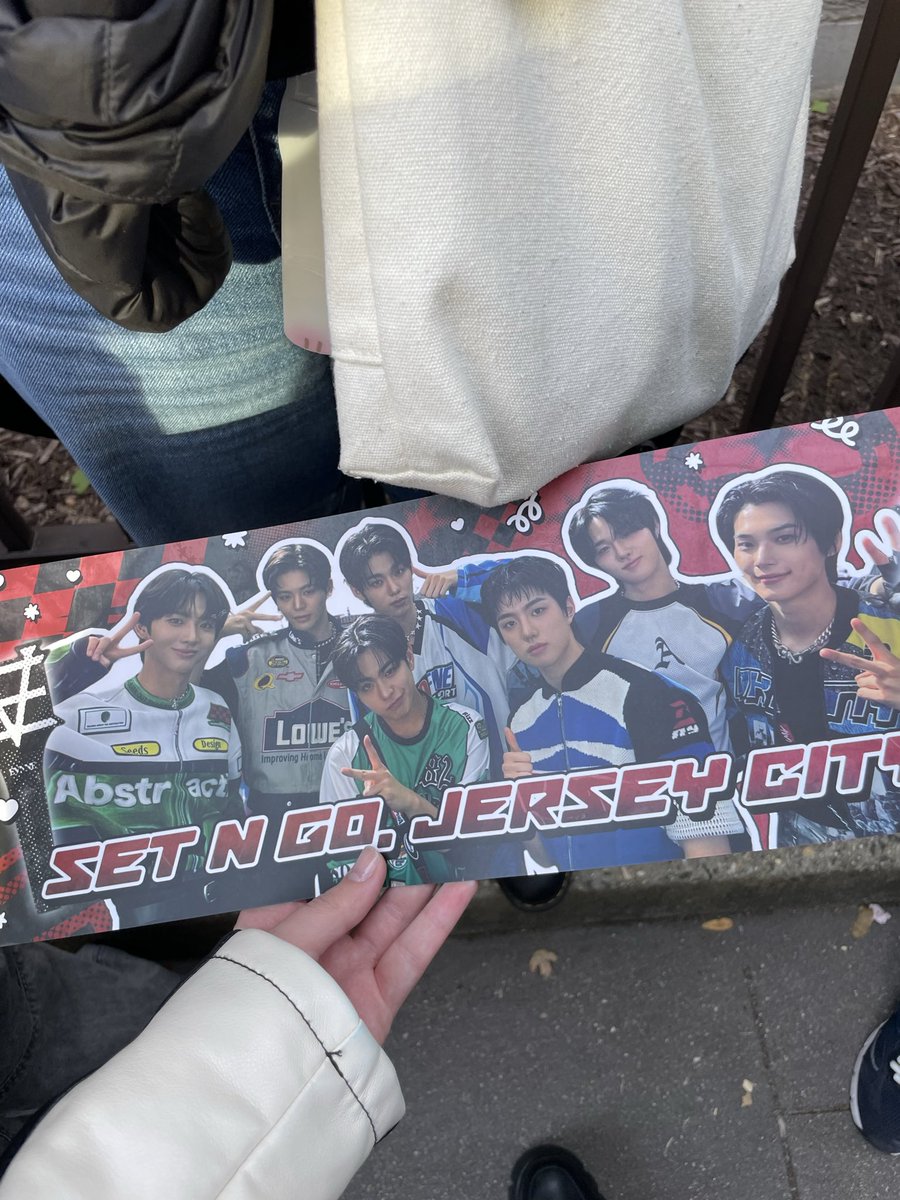 GOT A BANNER THIS TIME WHO ELSE CHEERED