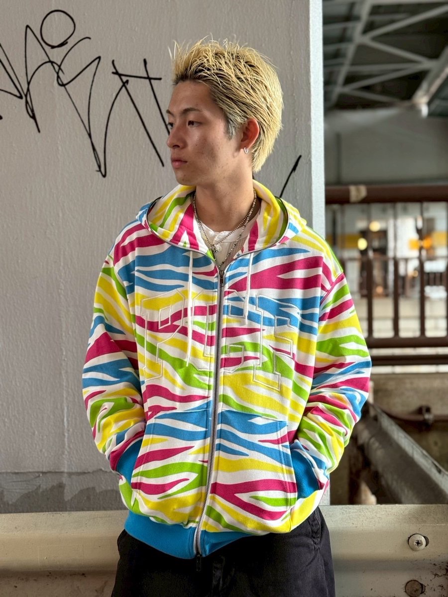 P.C.F APPAREL DEPARTMENT フーディー　Lサイズ　アパデパ P.C.F APPAREL DEPARTMENT フーディー Lサイズ アパデパ P.C.F APPAREL