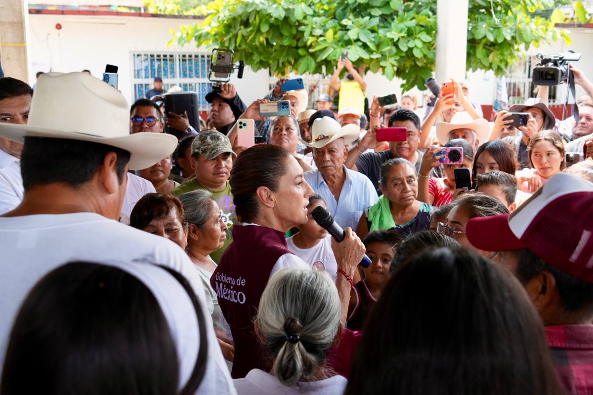 Claudiashein's tweet image. Visitamos el municipio de Pantepec, Puebla para supervisar las labores de limpieza y dar mensaje a las personas damnificadas. No dejamos a nadie atrás.