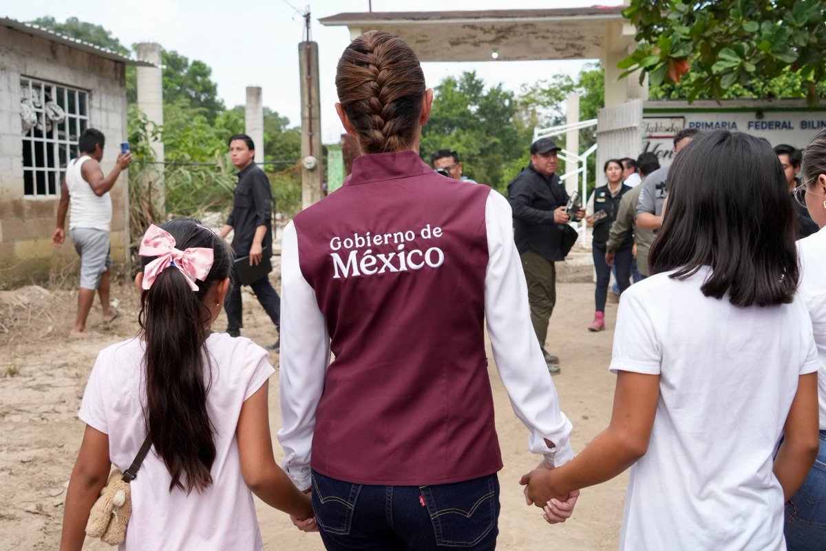 Claudiashein's tweet image. Visitamos el municipio de Pantepec, Puebla para supervisar las labores de limpieza y dar mensaje a las personas damnificadas. No dejamos a nadie atrás.