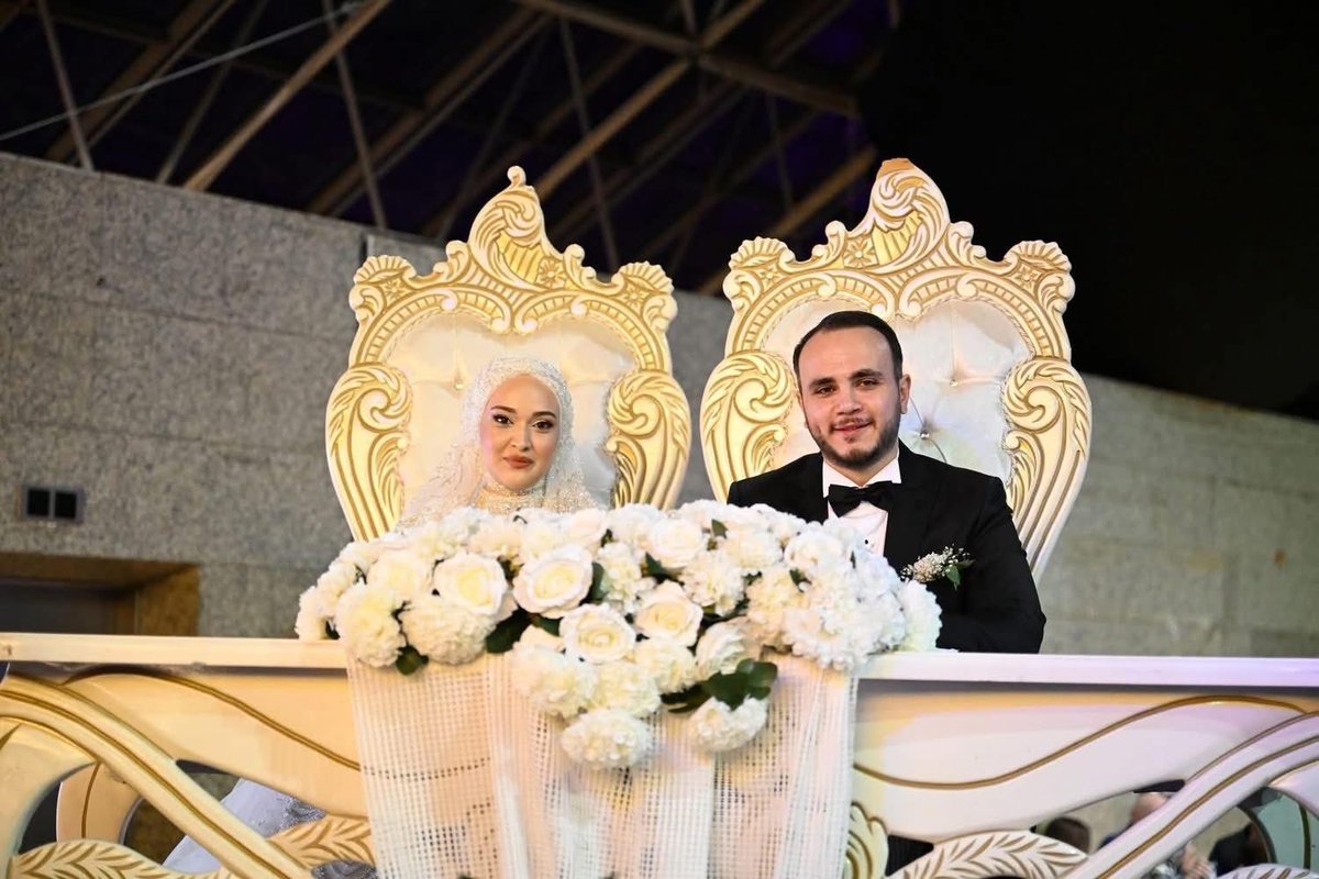 rizasumer's tweet photo. Kızımın bu özel gününde yanımızda olan, güzel dilekleriyle bizleri onurlandıran tüm dostlarımıza teşekkür ederim.
Katılımlarıyla bizleri mutlu eden
Önceki dönem TBMM Başkanımız, Bakanımız, valimiz, il başkanımız, milletvekillerimiz ve değerli protokolümüze şükranlarımı sunuyorum. https://t.co/KxfMWPJuEi