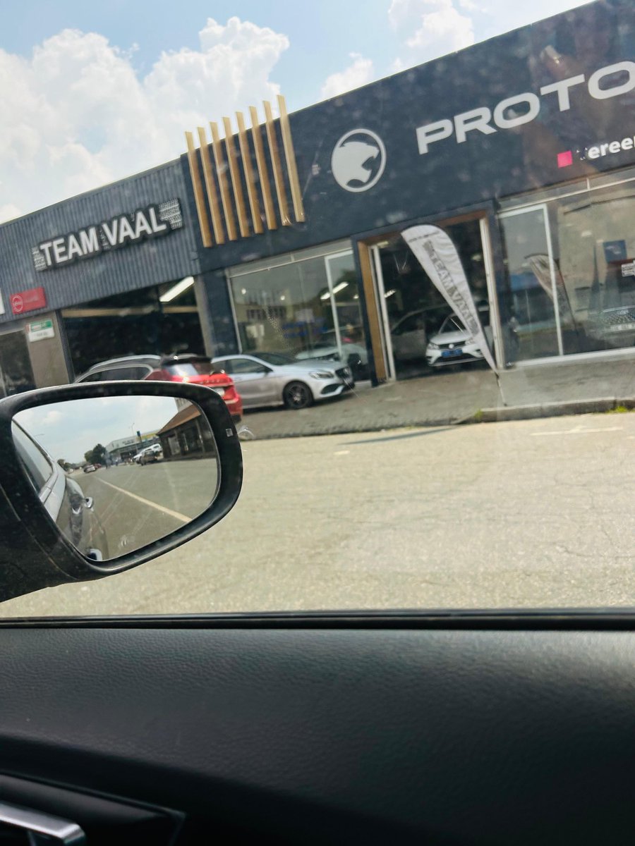 mapule_sechog's tweet photo. 🚨 @VereenigingMotors please hear me out 🚨
I traded in my Renault Kiger for a Chery Tiggo 4Pro last Oct — it’s been a nightmare ever since 😔 The car had hidden accident damage, no spare key, constant issues &amp; no help from anyone. I’m exhausted &amp; just want justice. 💔🙏🏼 https://t.co/lGdWbEFRPH
